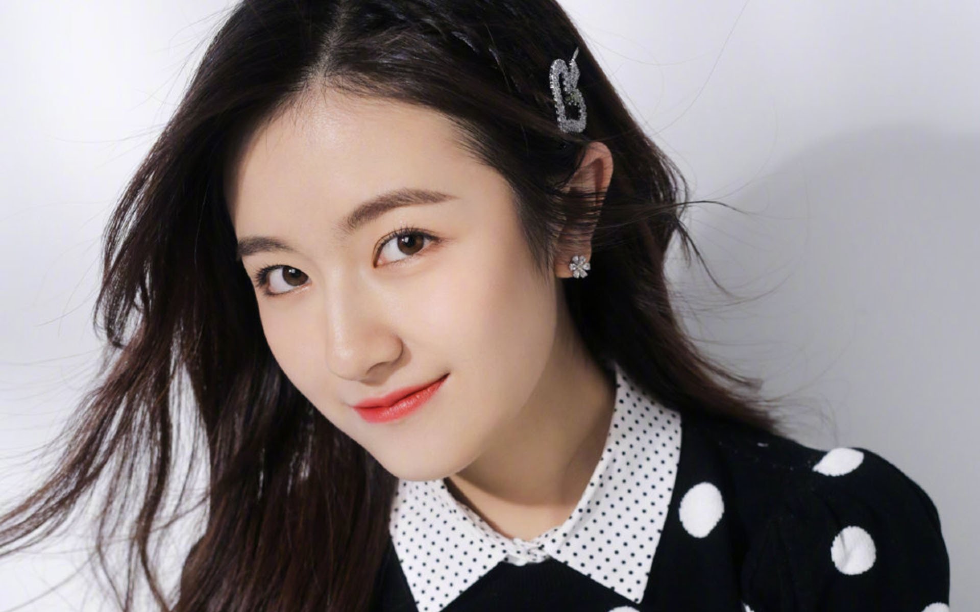 德国女子200米蝶泳选手在预赛中表现出色，晋级半决赛，女子200米蝶泳世界纪录 全运会