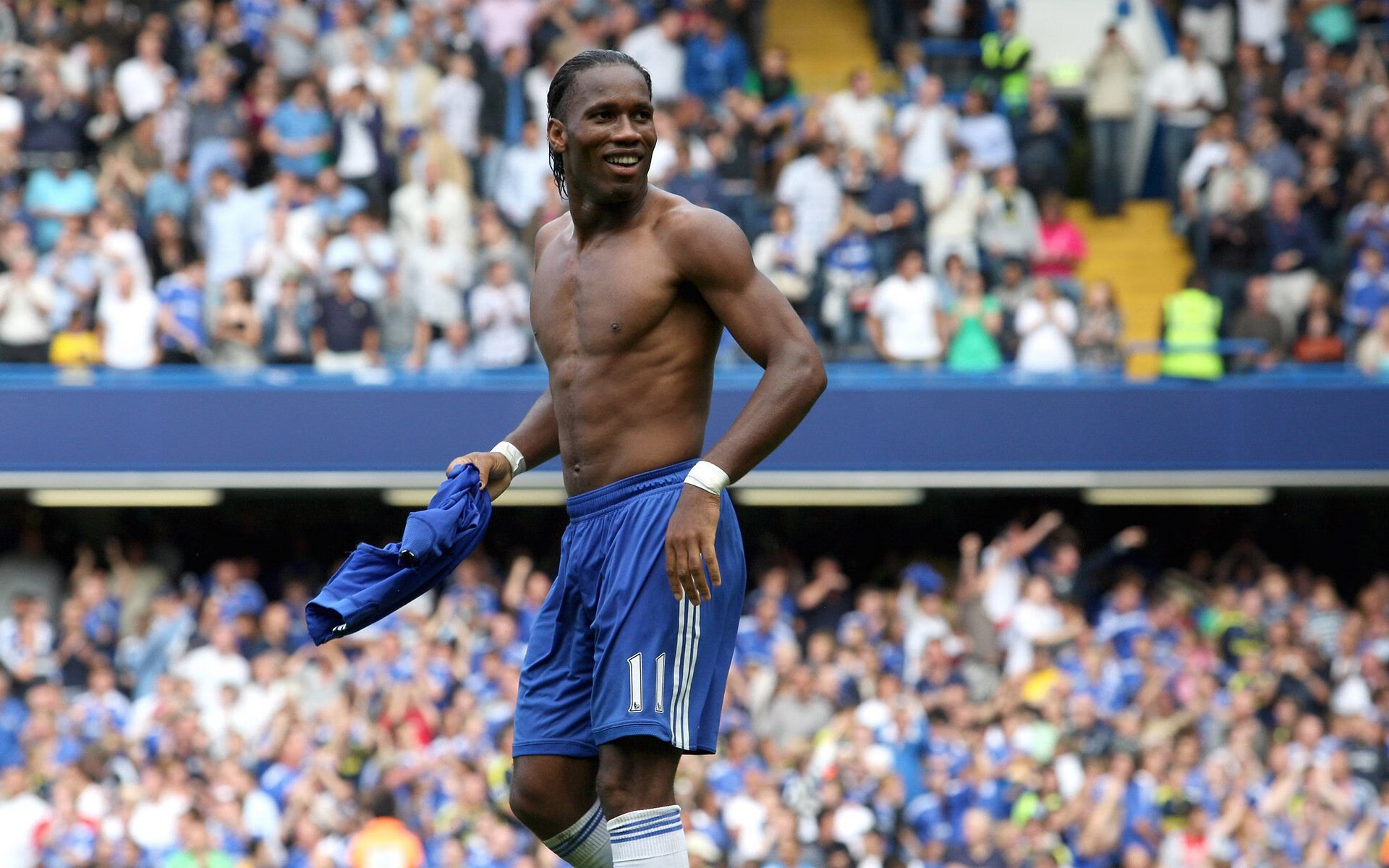 曼联俱乐部庆祝建队百年纪念日，曼联队成立于哪年